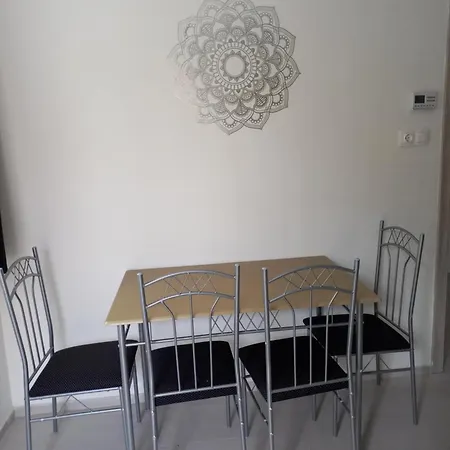 Bb64 Apartmanhaz Бекешчаба Екстер'єр фото