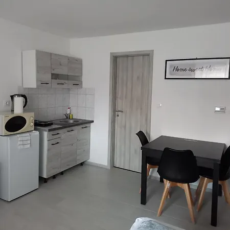 Bb64 Apartmanhaz Бекешчаба Екстер'єр фото