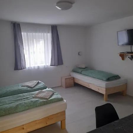 Bb64 Apartmanhaz Бекешчаба Екстер'єр фото