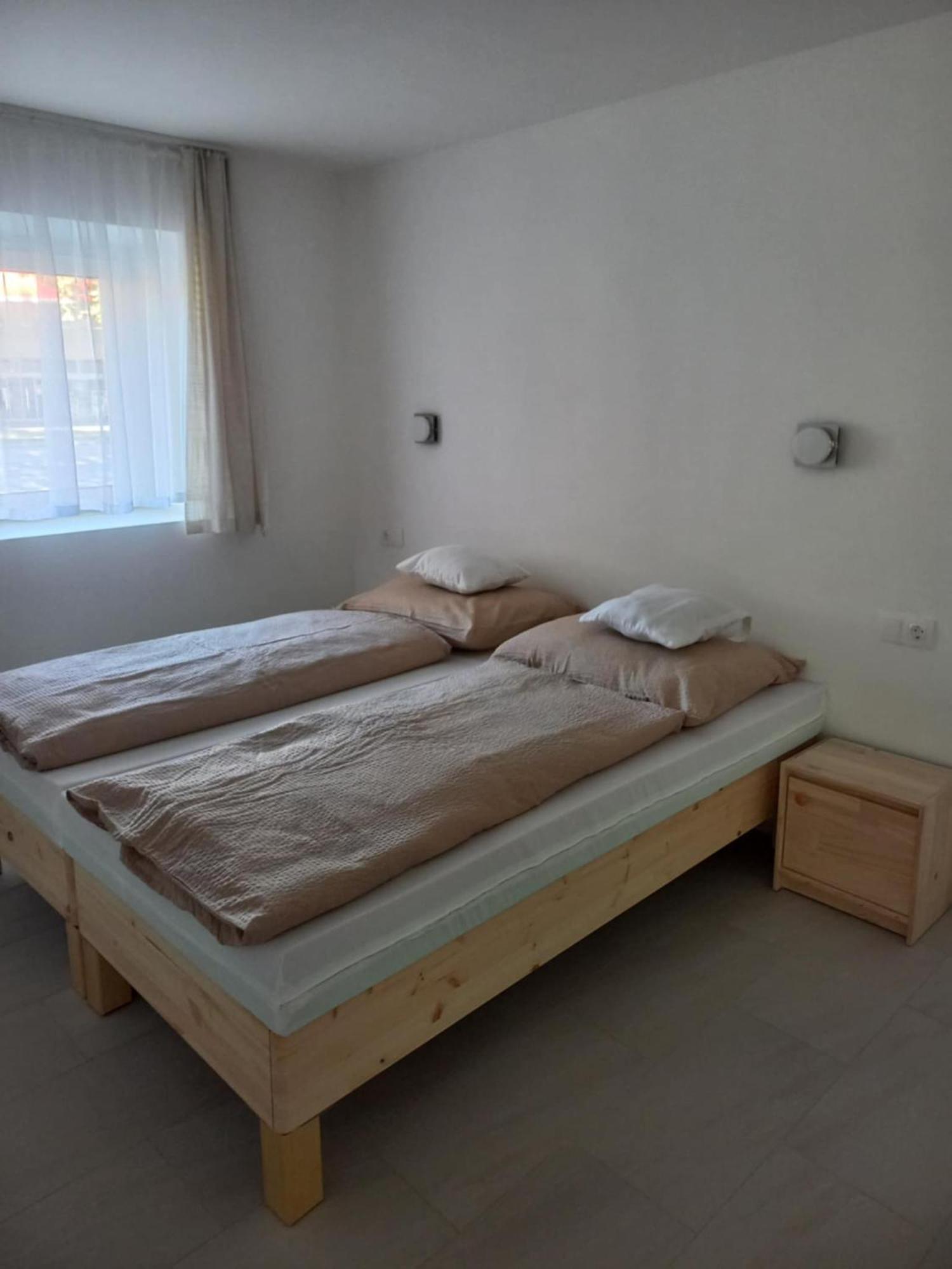 Bb64 Apartmanhaz * Bekescsaba