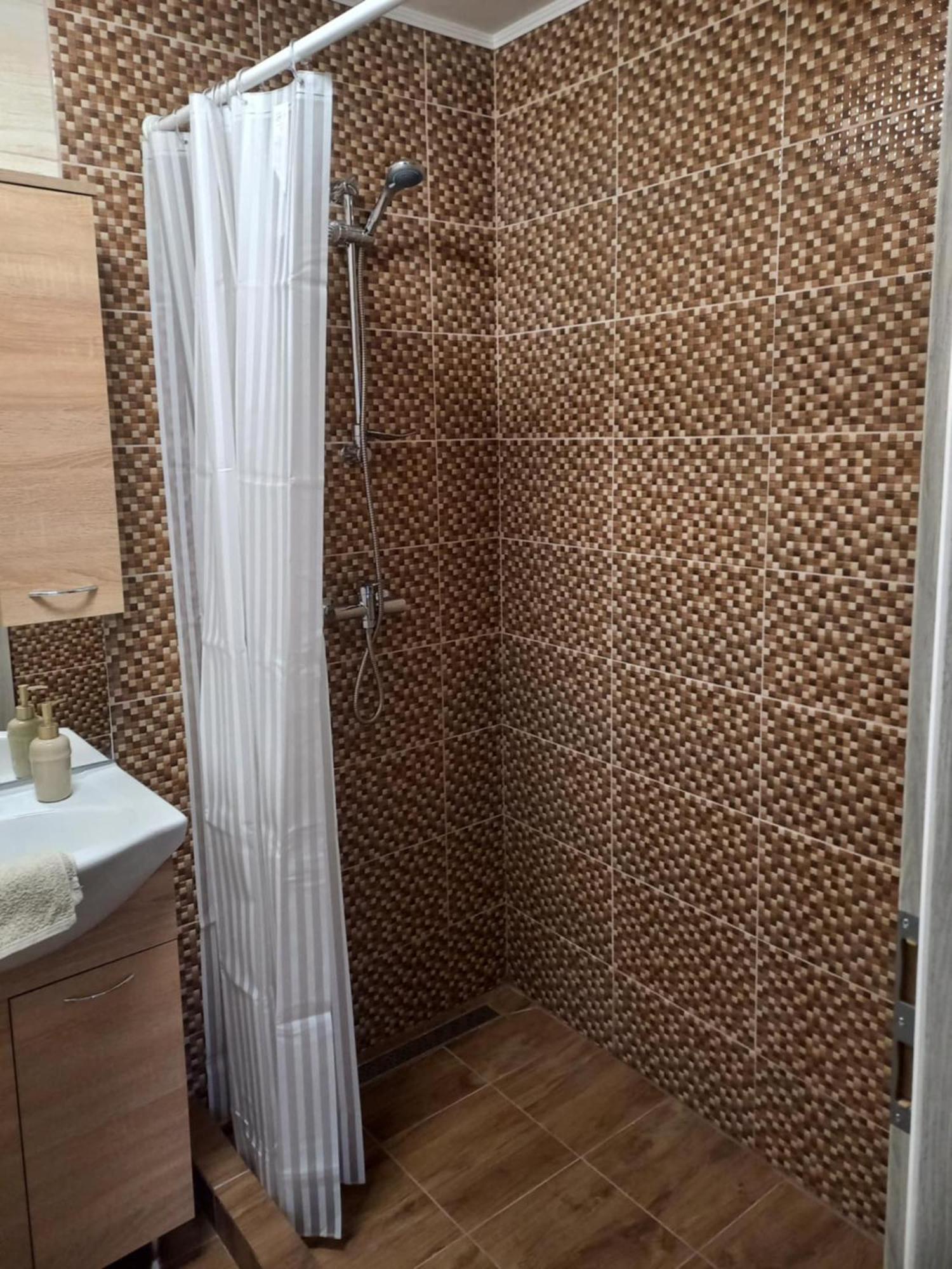 Bb64 Apartmanhaz Apartment Bekescsaba