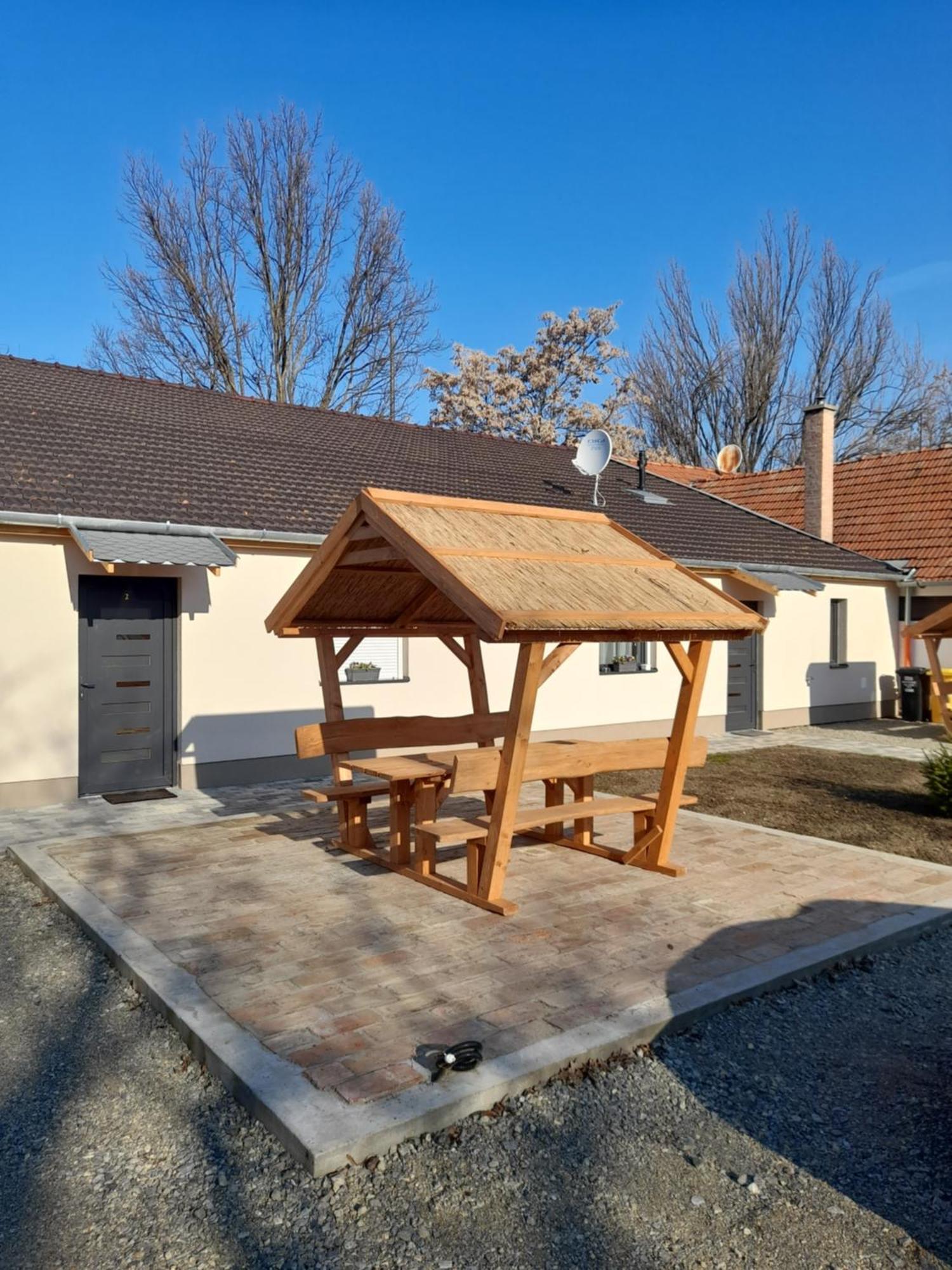 Bb64 Apartmanhaz Apartment Bekescsaba
