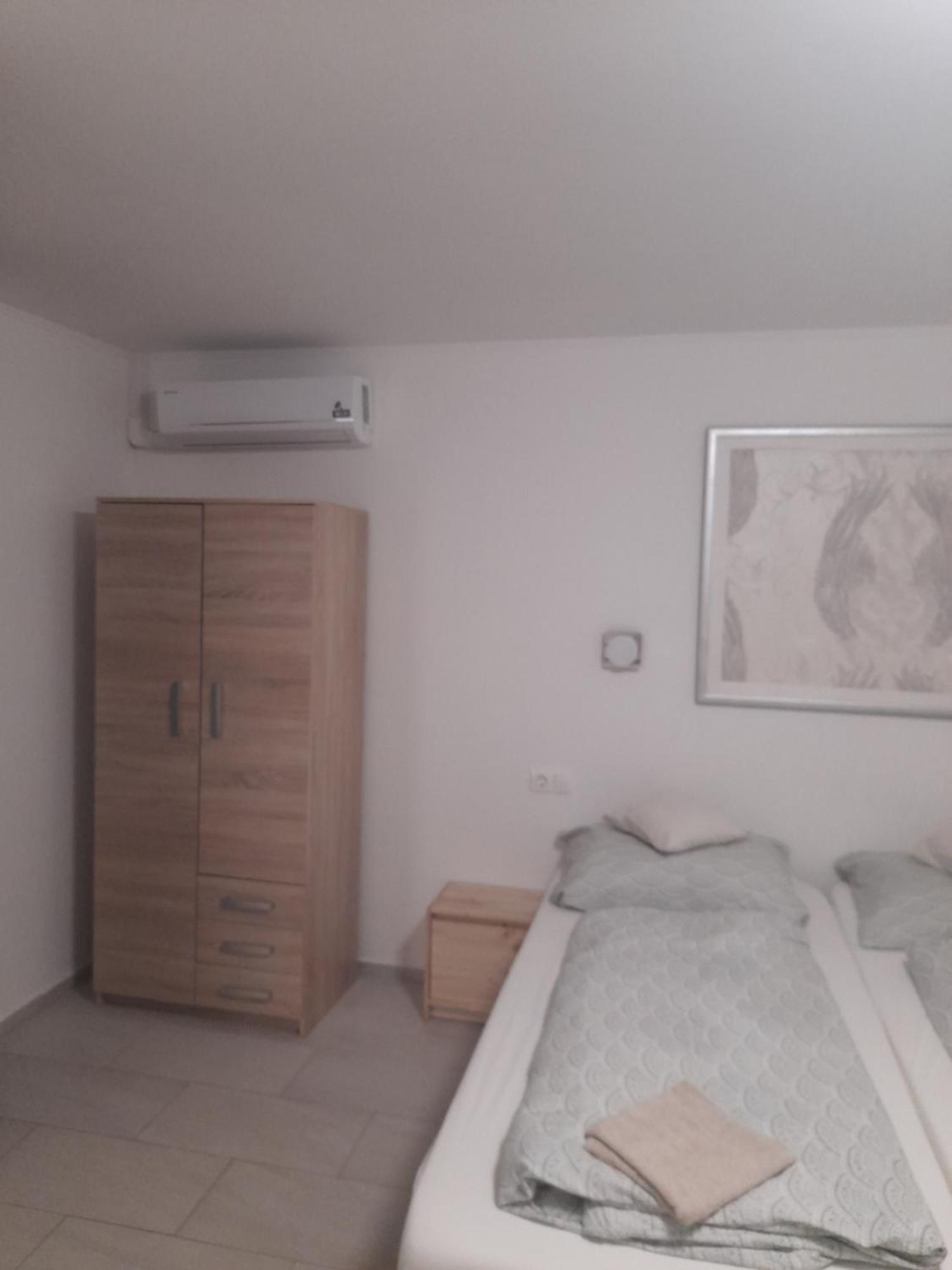 Bb64 Apartmanhaz Bekescsaba