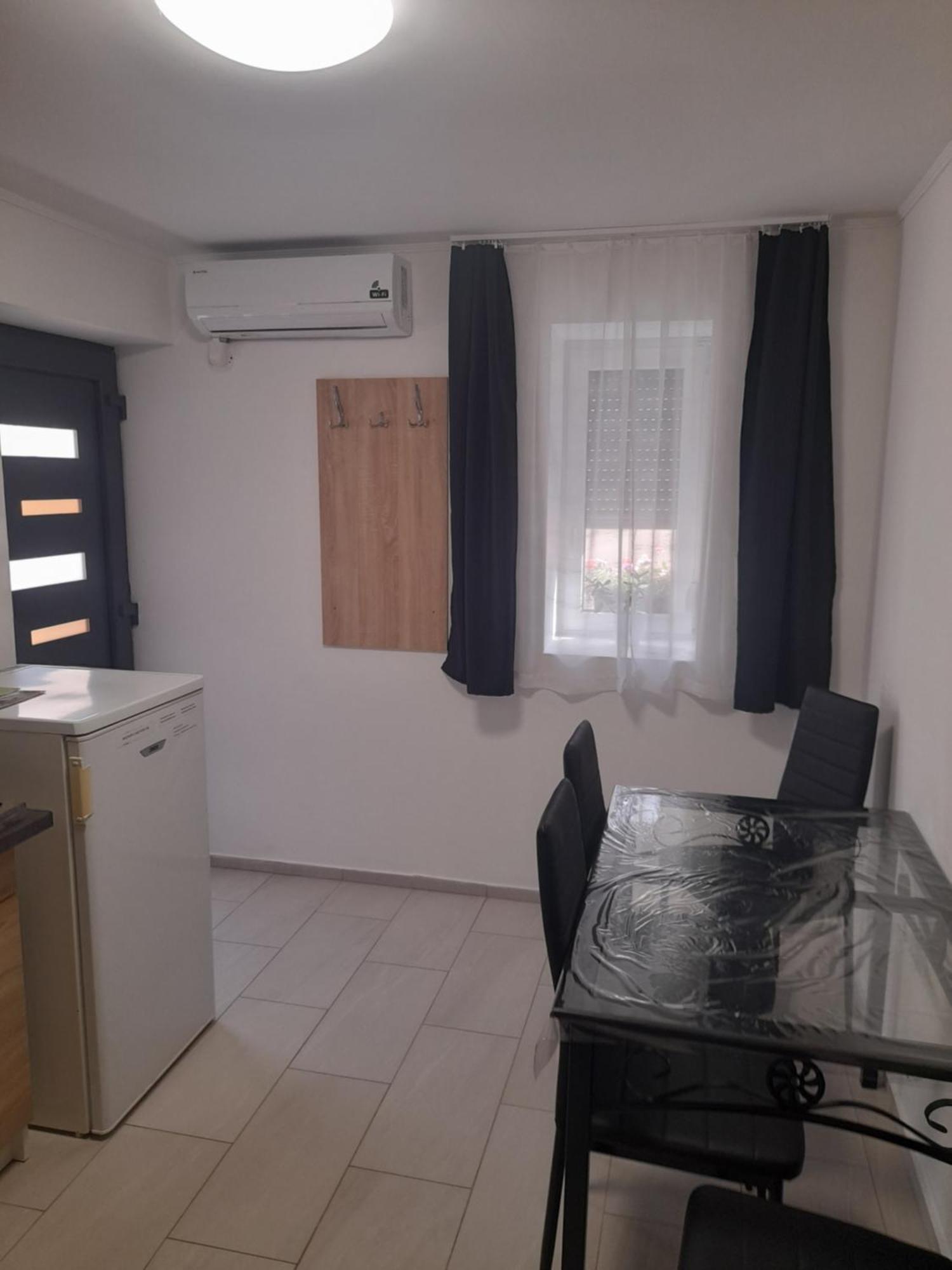 Bb64 Apartmanhaz Apartment